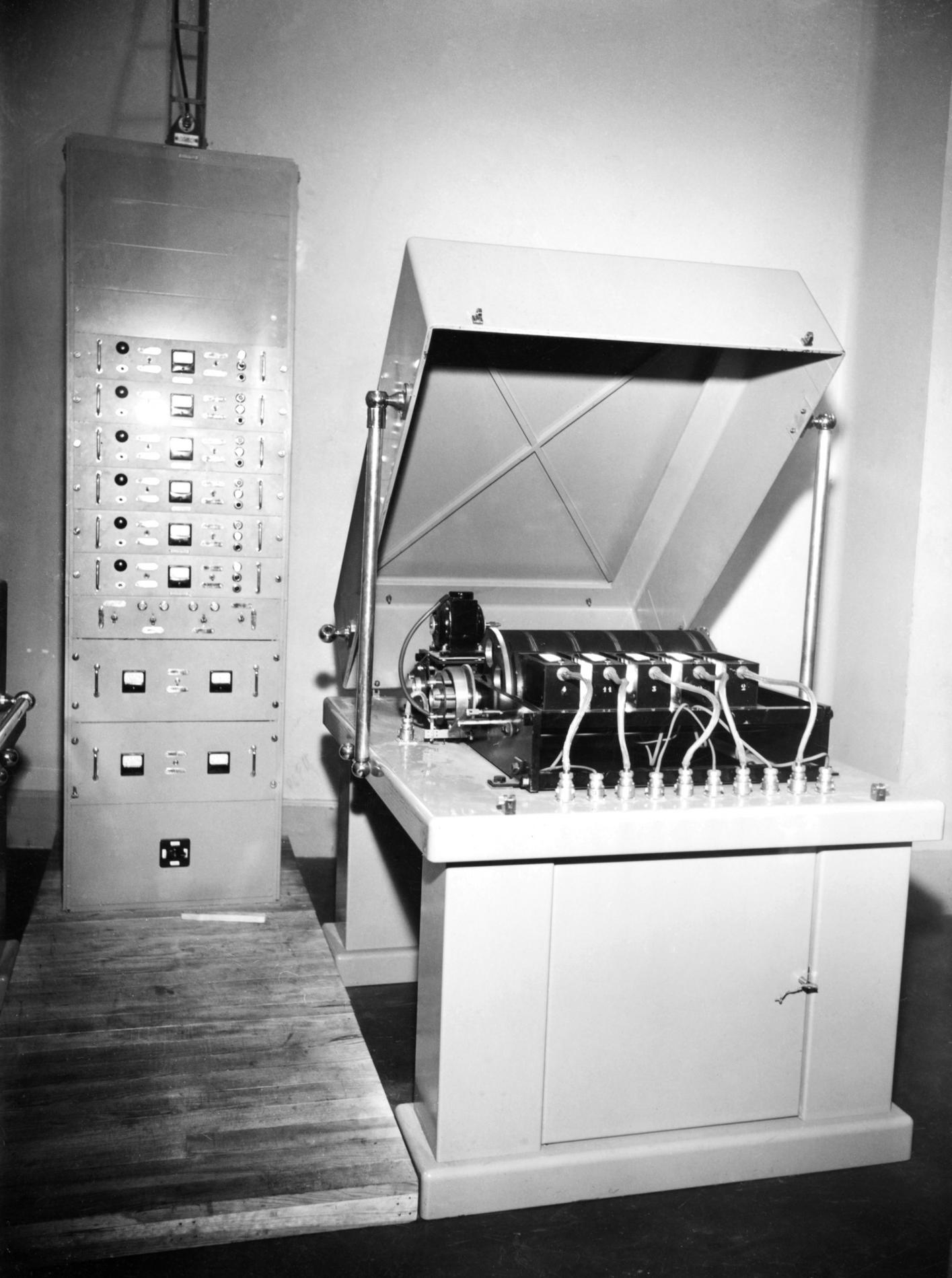 1953.06MachineParlanteToulouseFilmsPTT001