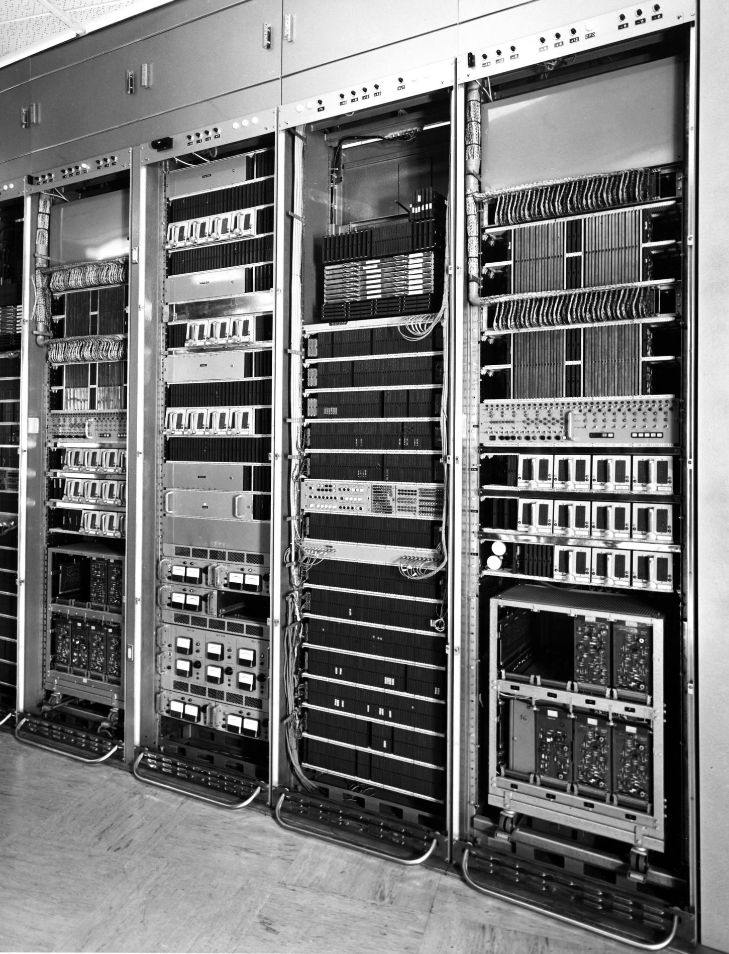 1969UnMultienregistreurDePericlesMichelet