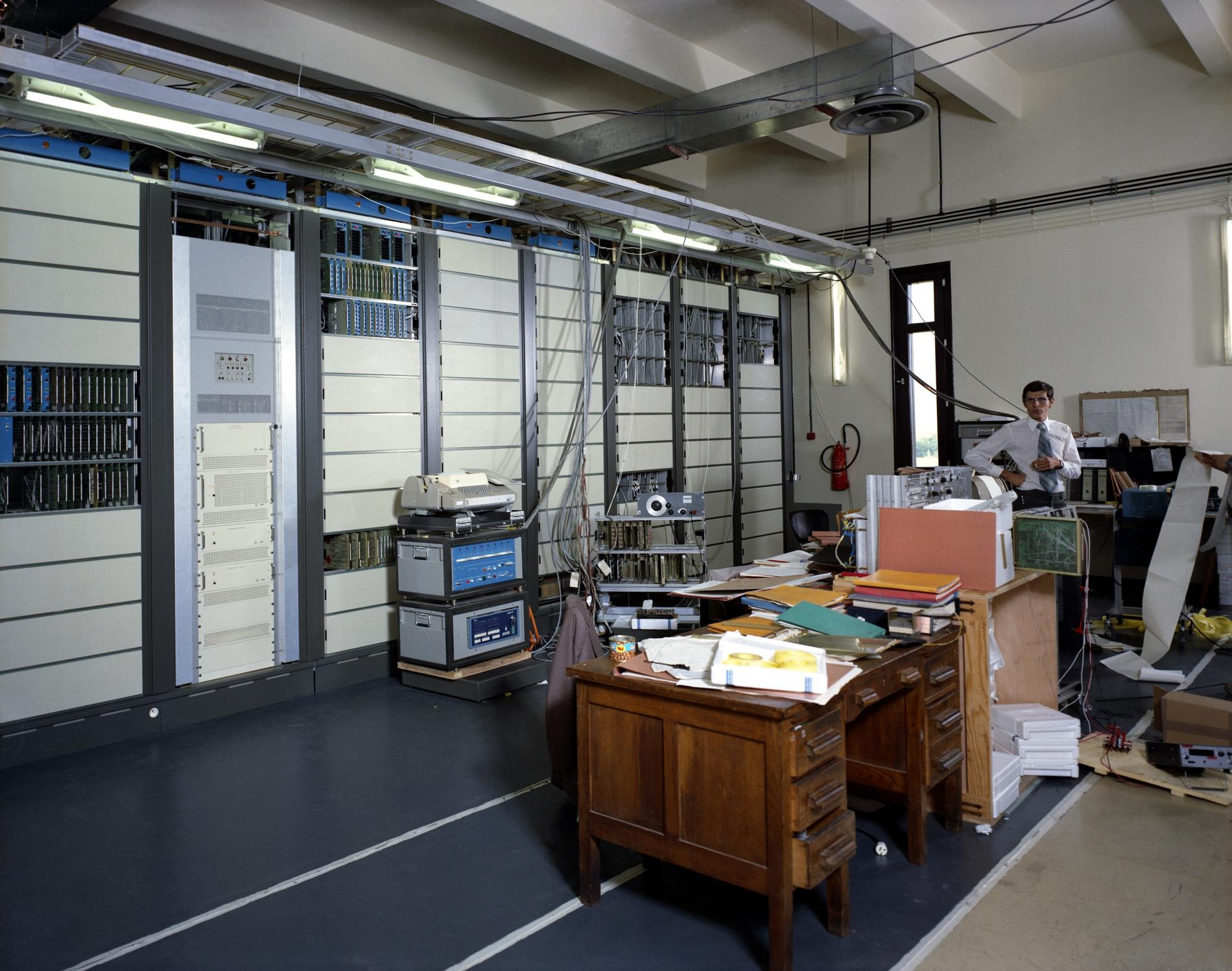 1975.09.27SalleRcxAthisMonsE11n004463.3