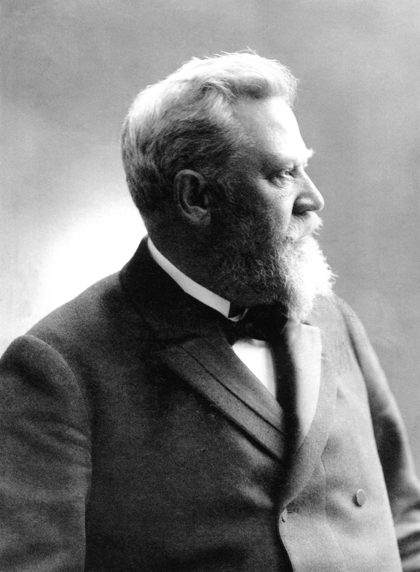 1923PortraitLarsMagnusEriksson