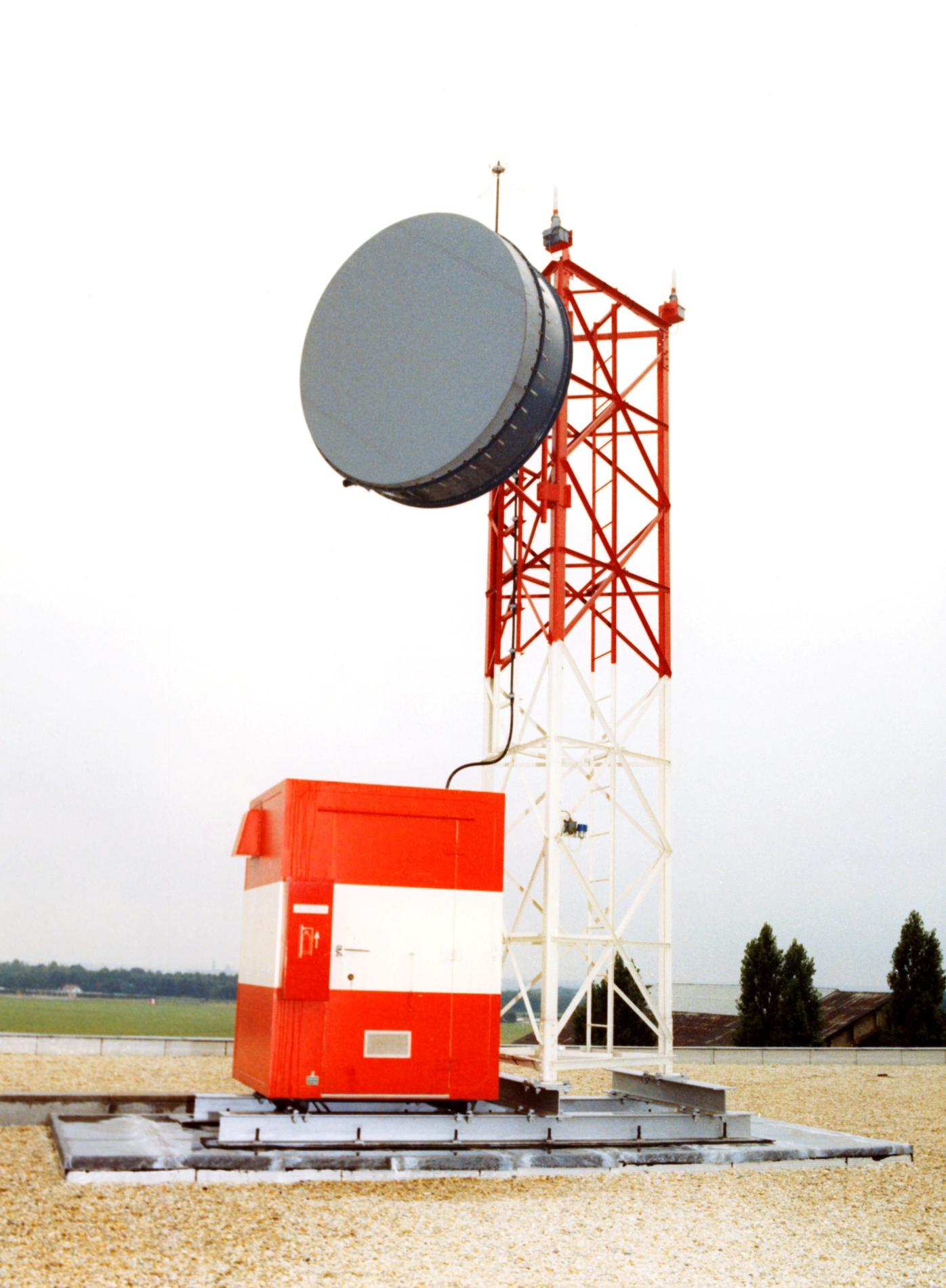 1975.09.10AntennePharaonVelizyCTZP