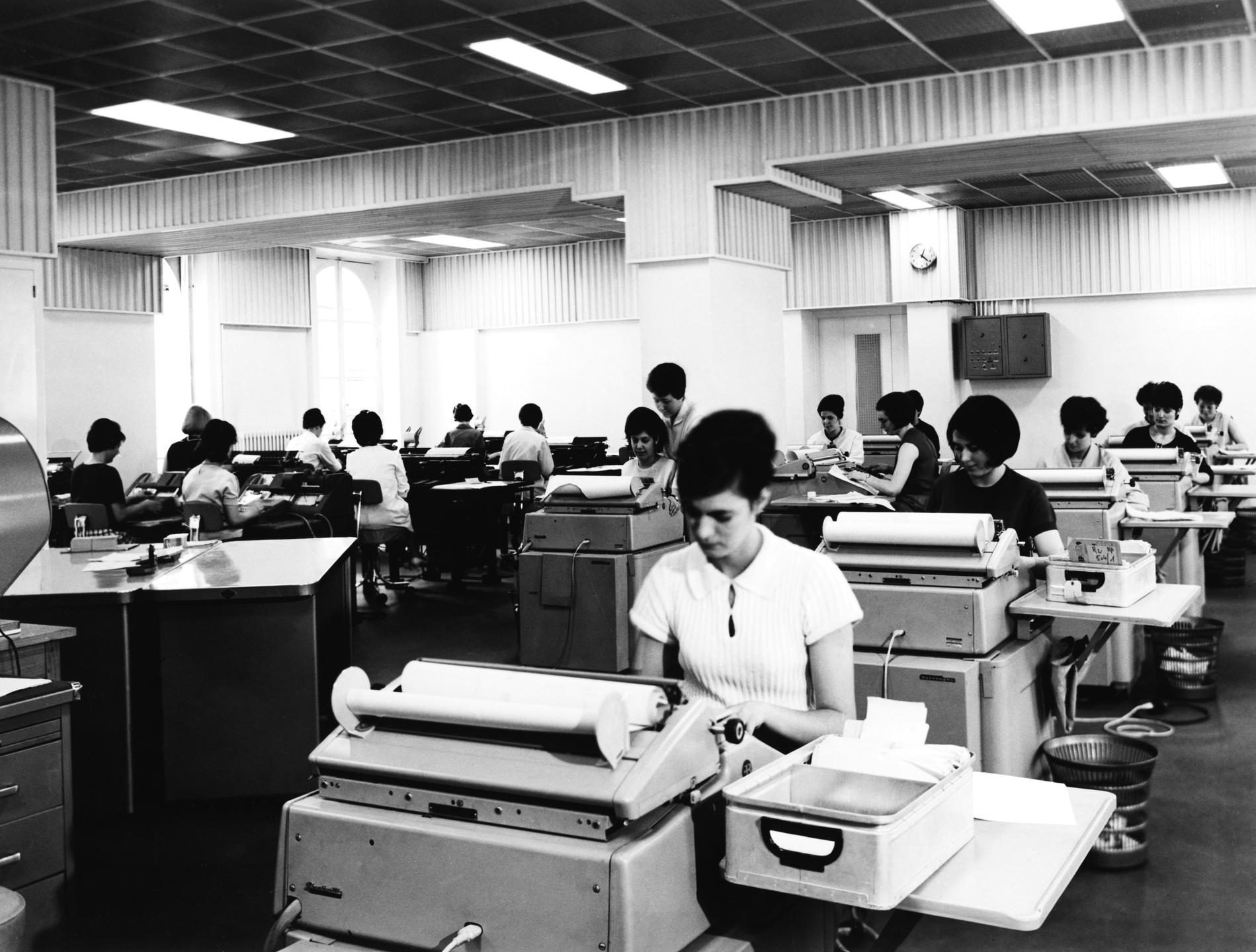 1960CentreRegionalComptabilit&eacute;ParisNavarin01