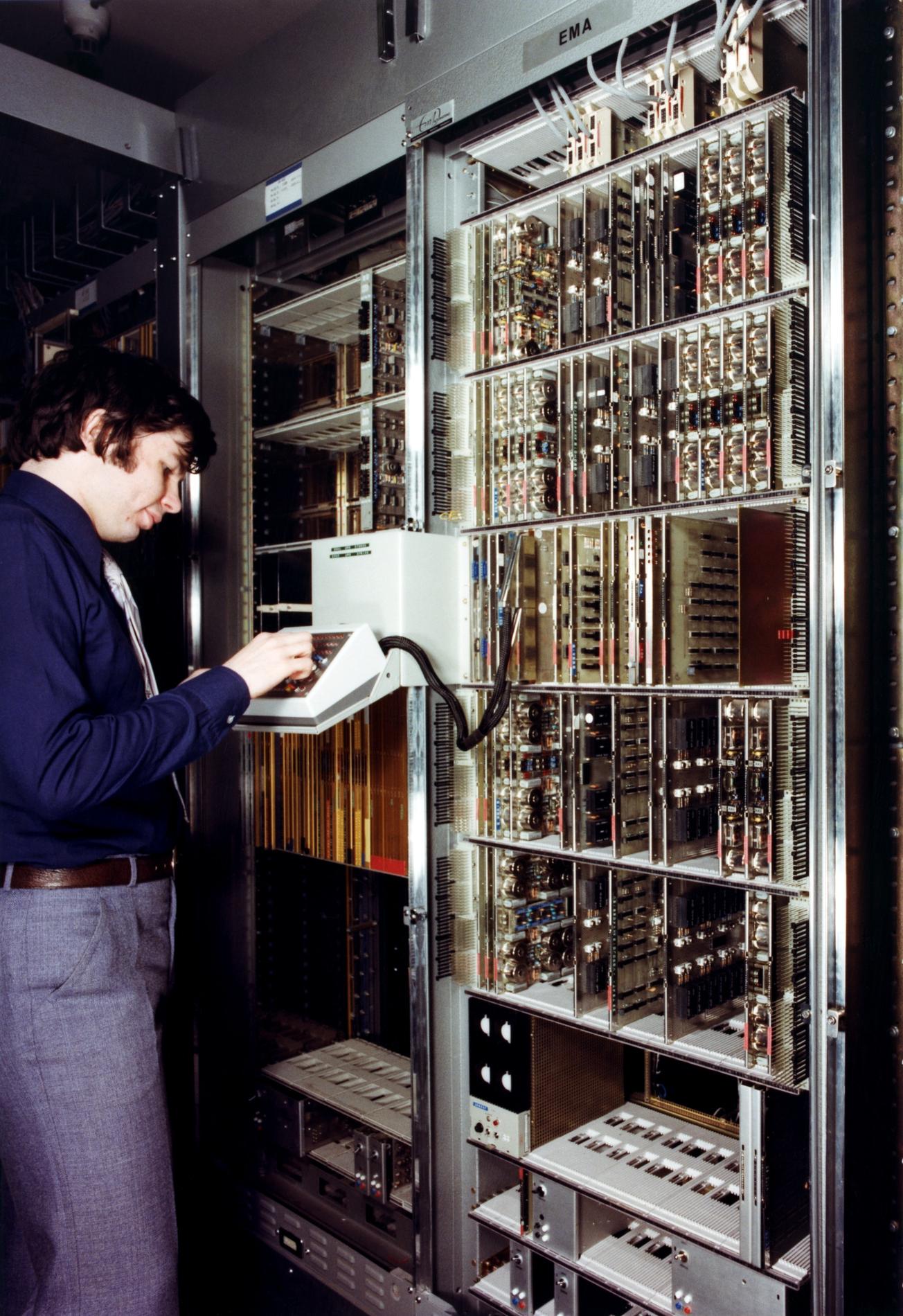 1977.02.16EMA2GdeCommutateurE10N3