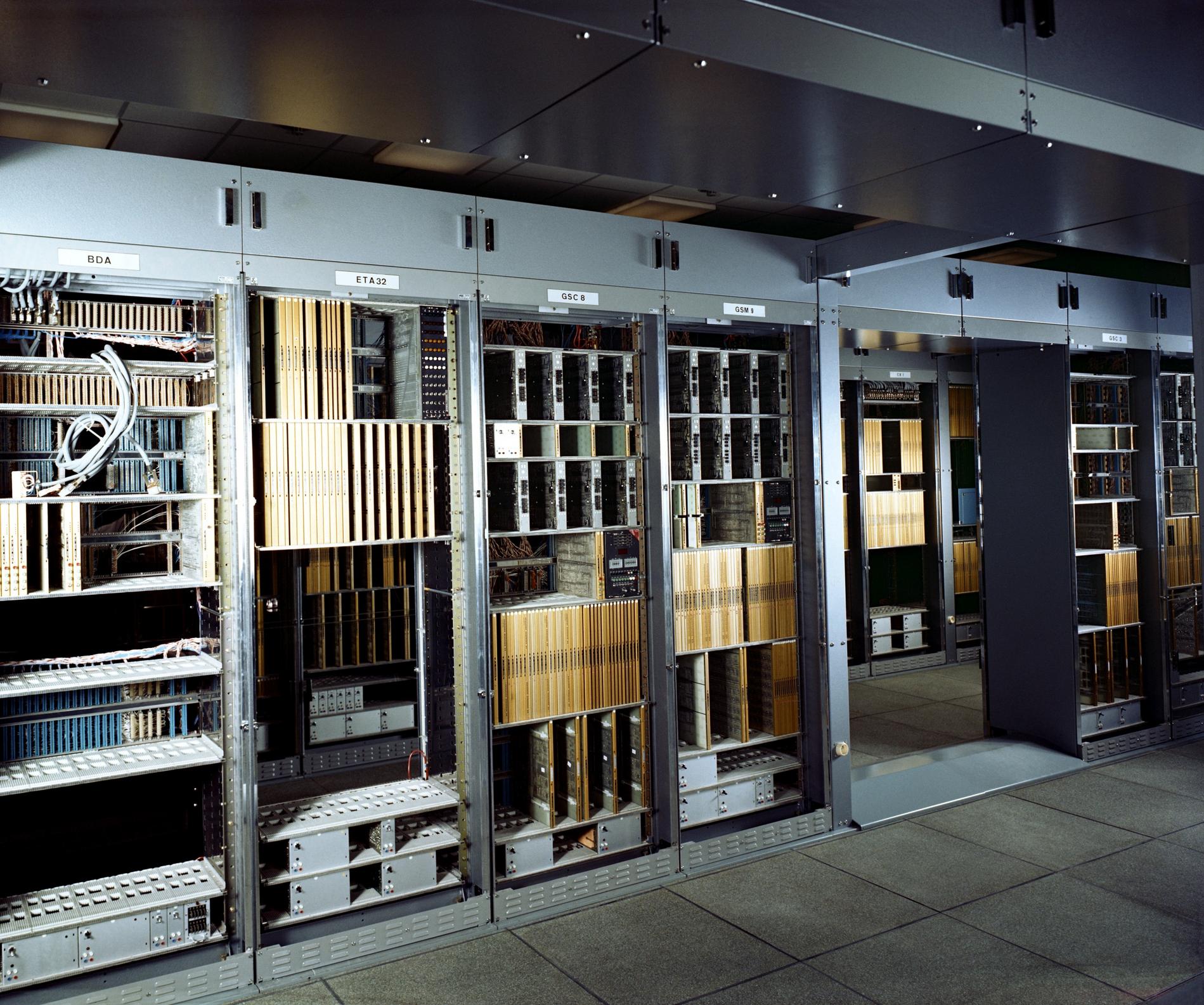 1976TuileriesCTUnumCnet004935