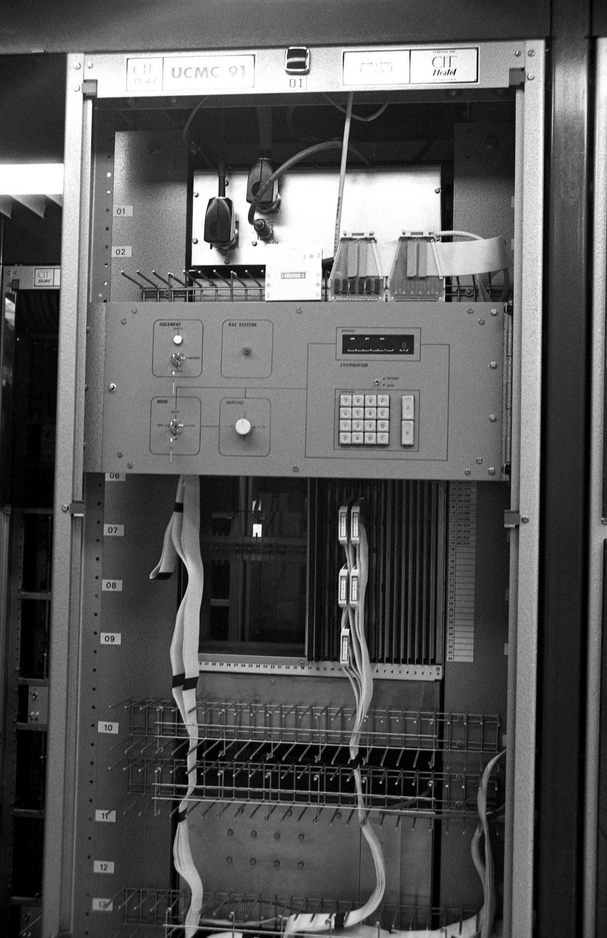 1983.04E12ValenceA014