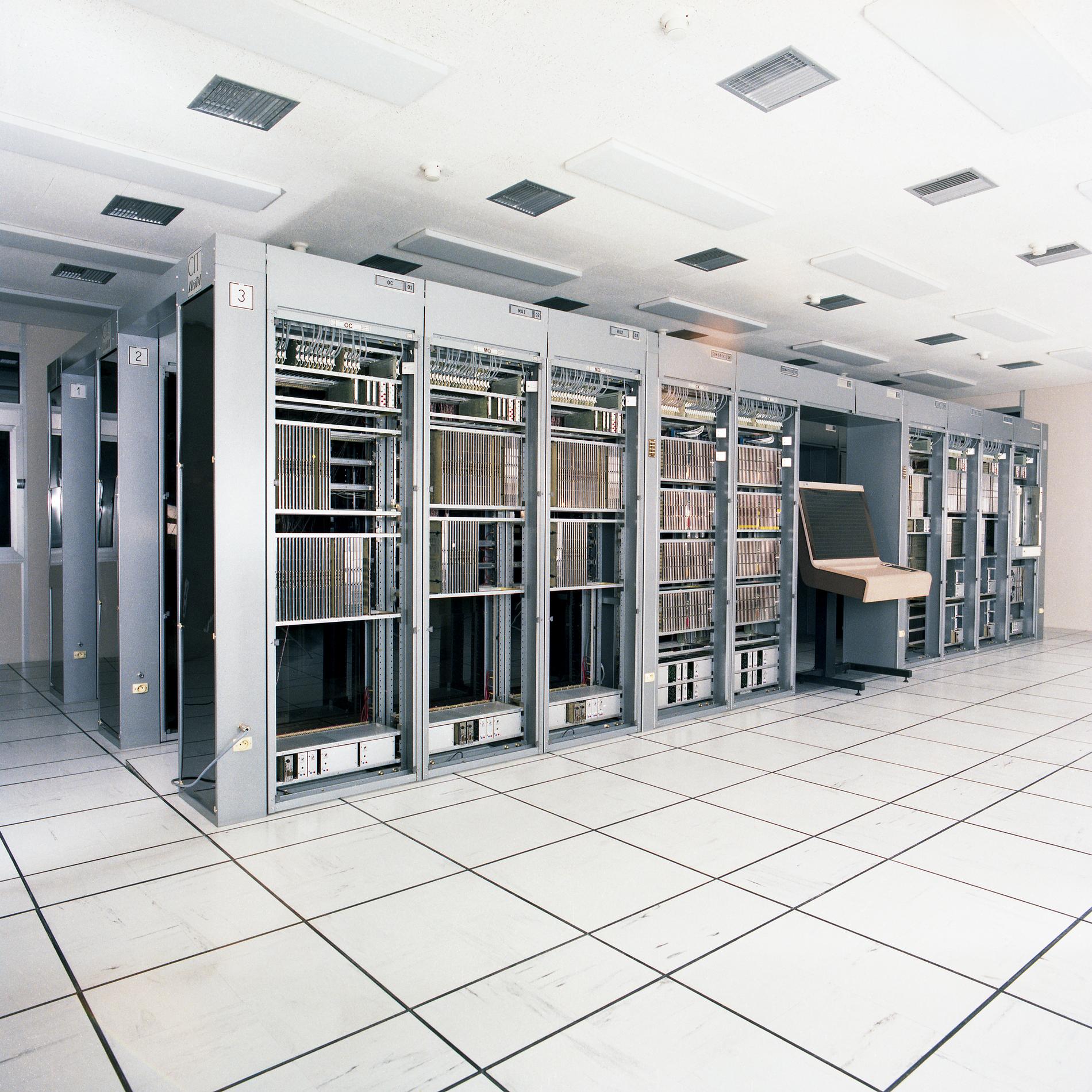 1981.11.04E10N1BrestCentre3Num510120