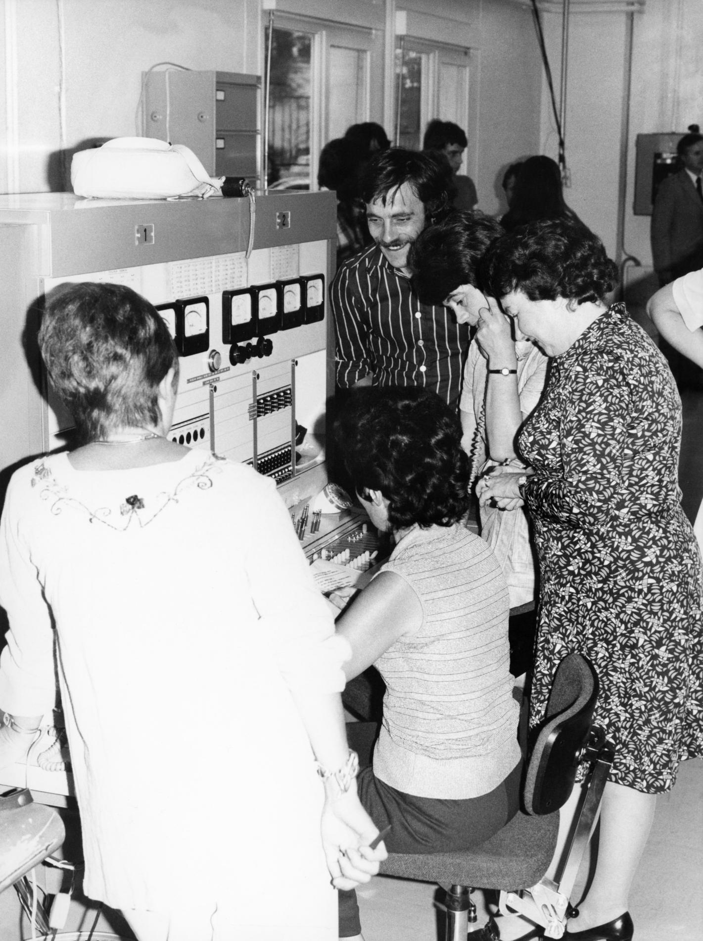 1974AgentsTabledEssaisAbonnes