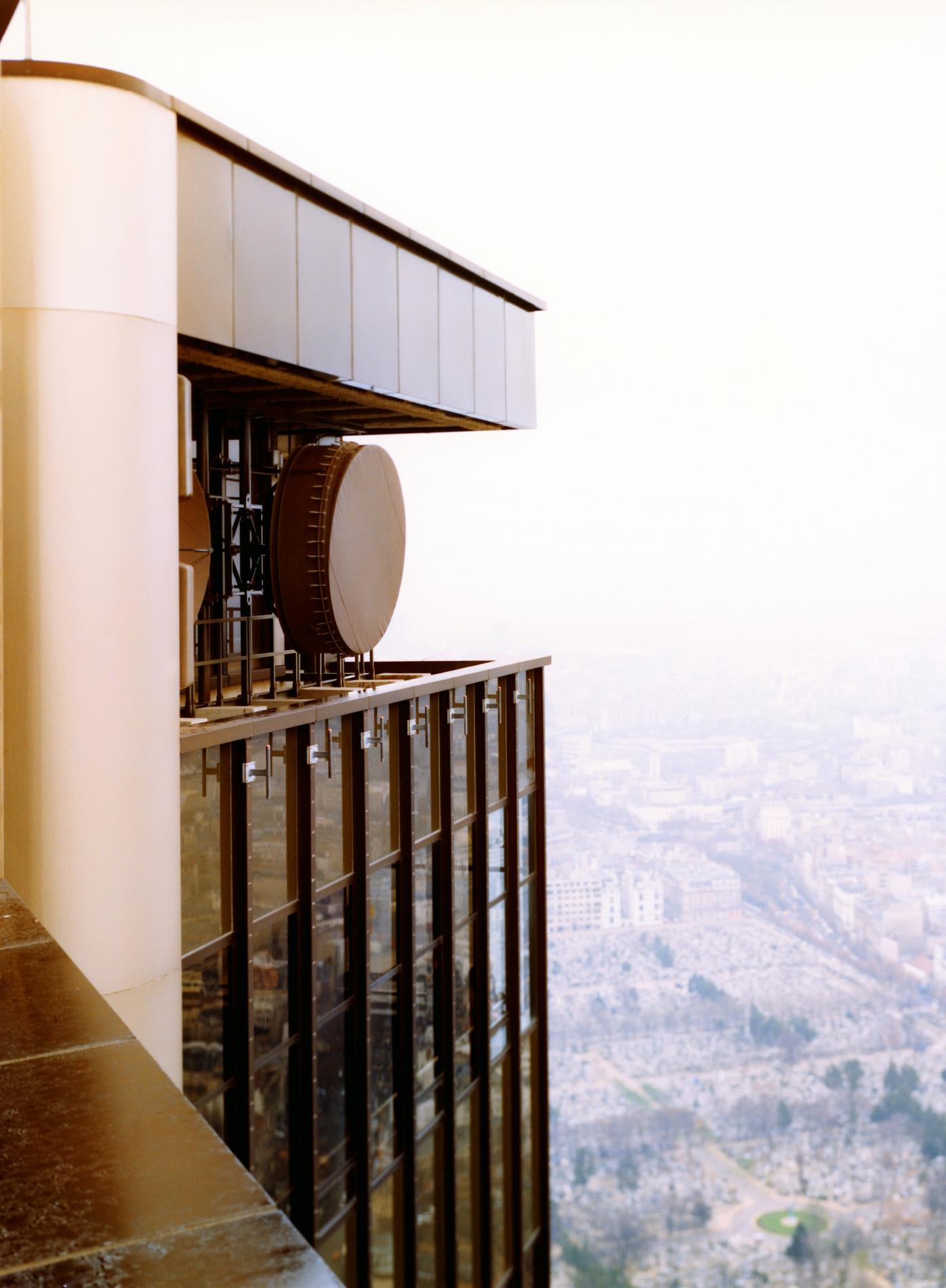 1975.11.18AntennePharaonMontparnasse