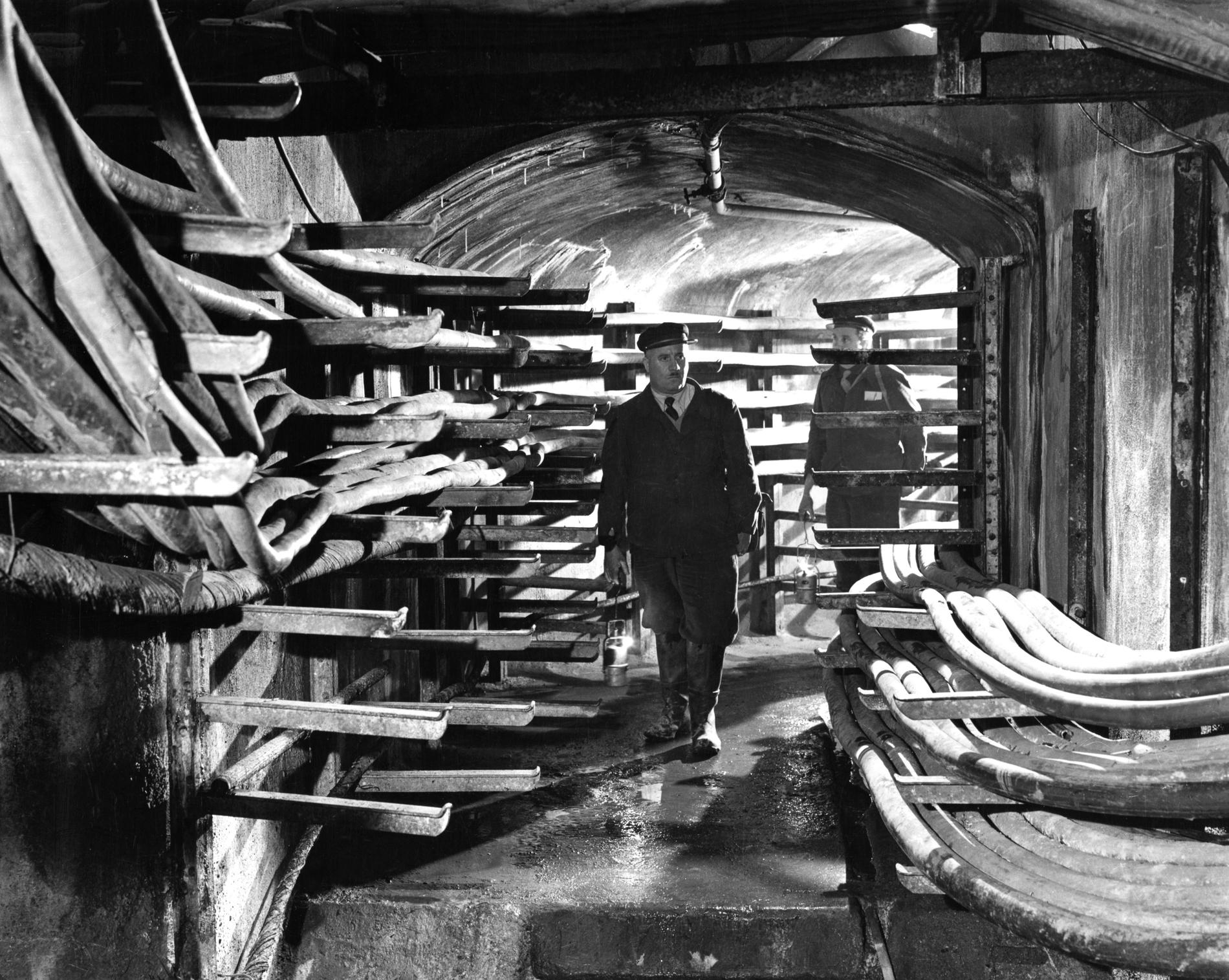 1954.01GalerieSouterraineParisN1