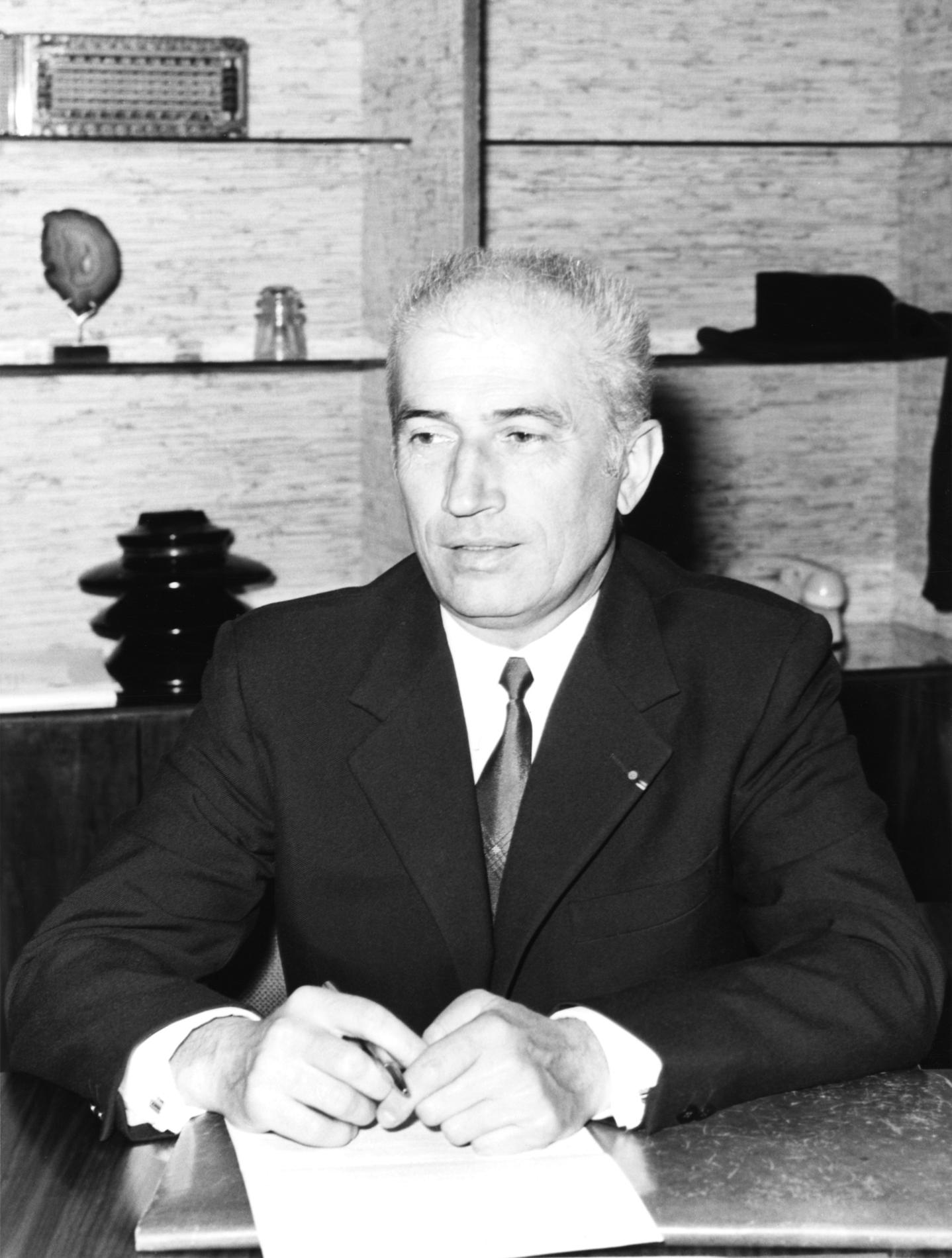 1975RogerL&eacute;gar&eacute;DirecteurParisExtraMuros