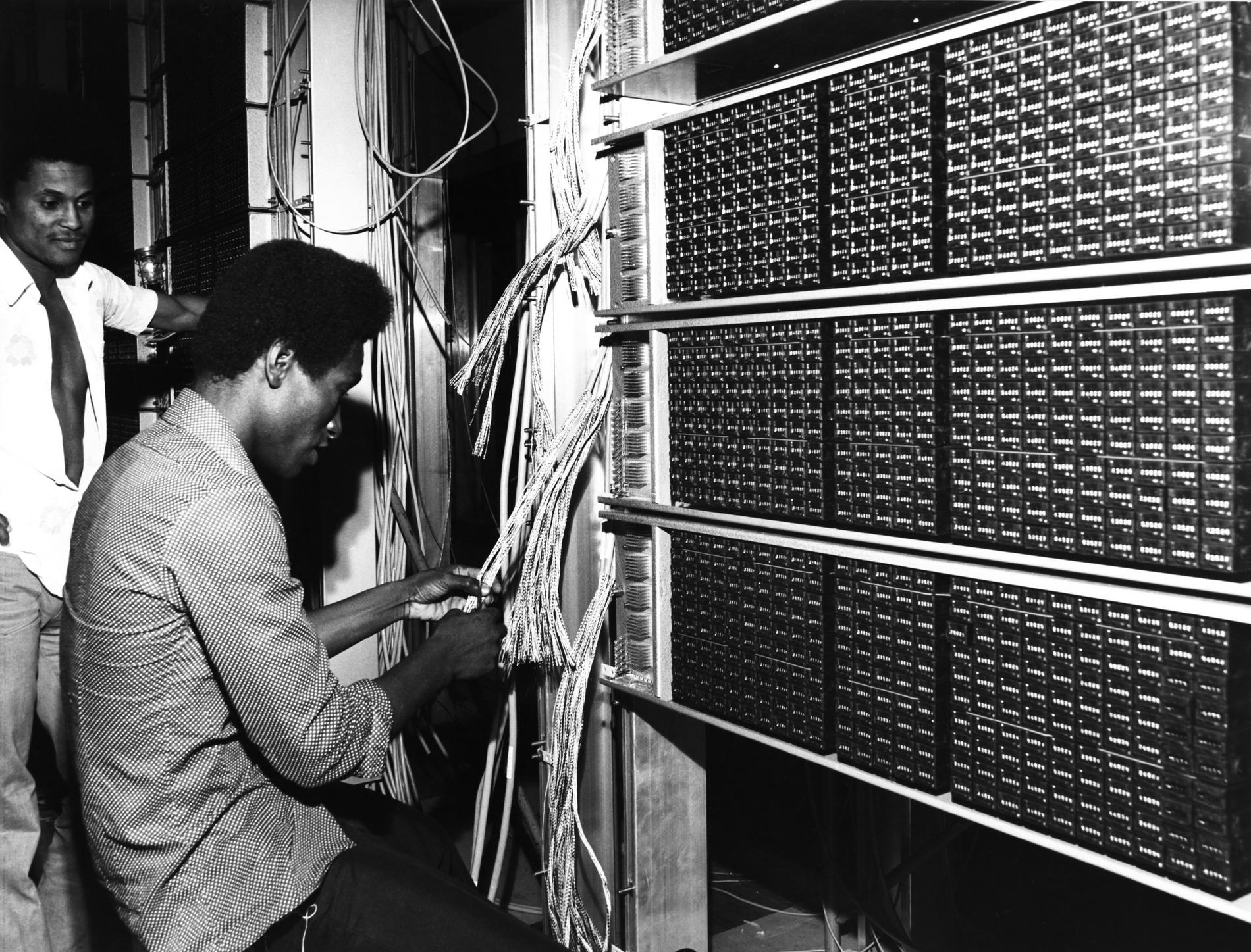 1972.03.04ConstructionPentacontaTuileries1PC1