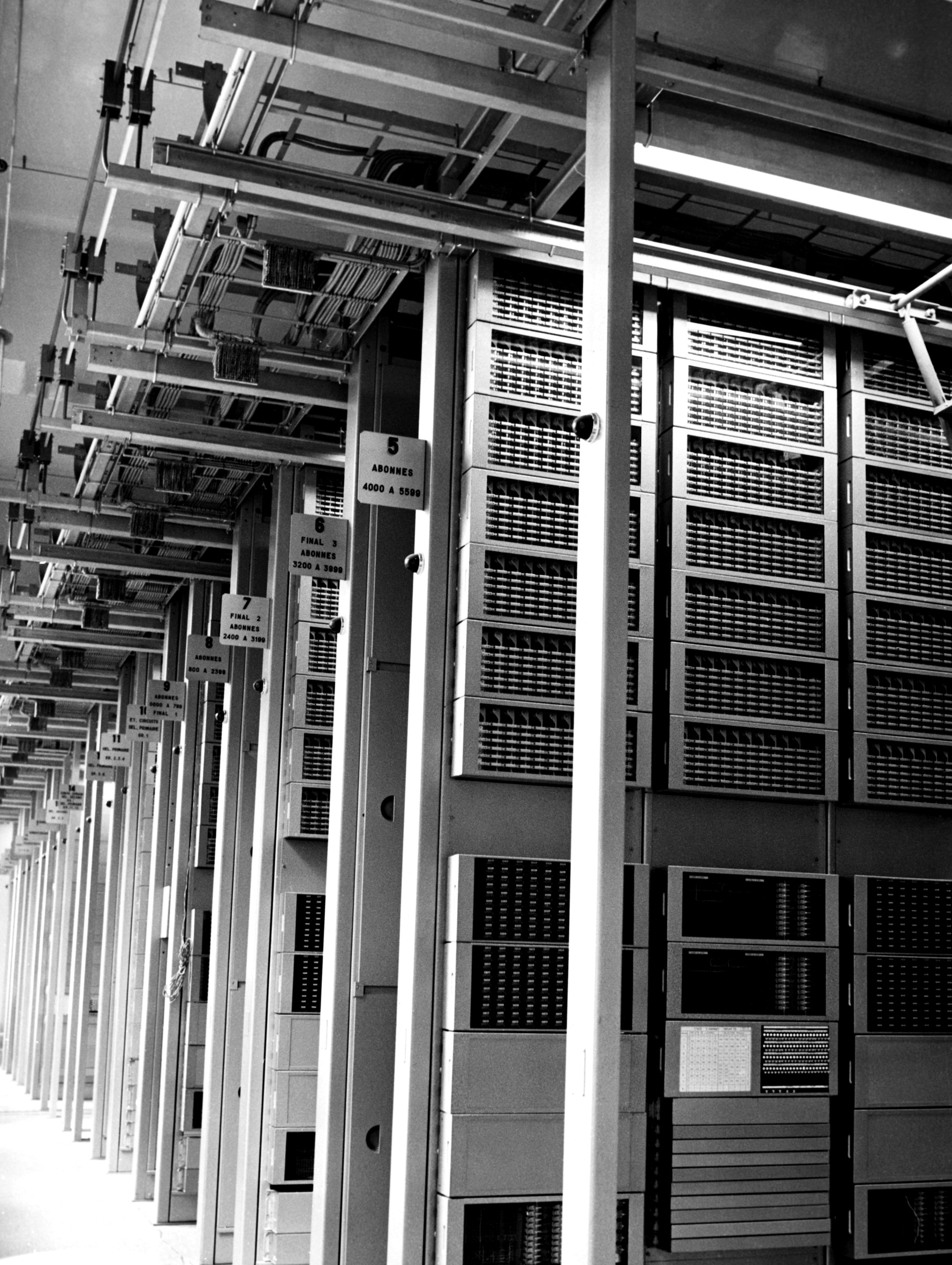 1965.05CP400AngLensVoltaire1Ref005776