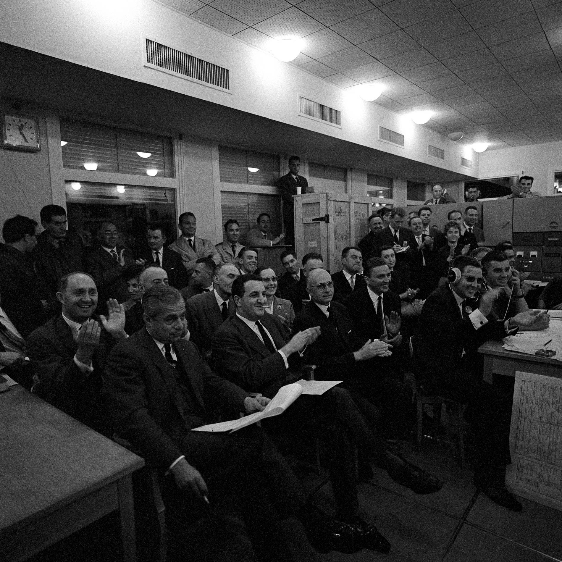 1962.07.11TransmissionReussieNumCNET001.577